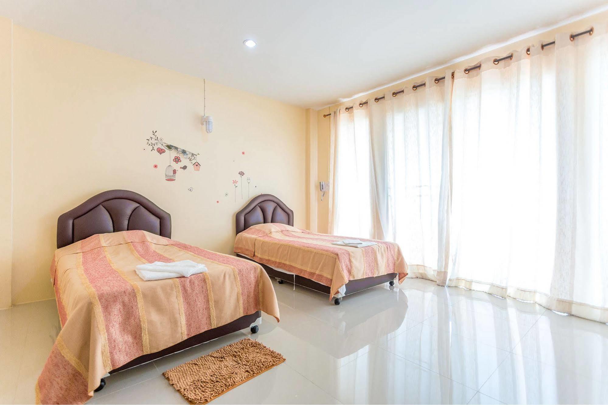 Phet Ngam Hotel Meszaj Kültér fotó