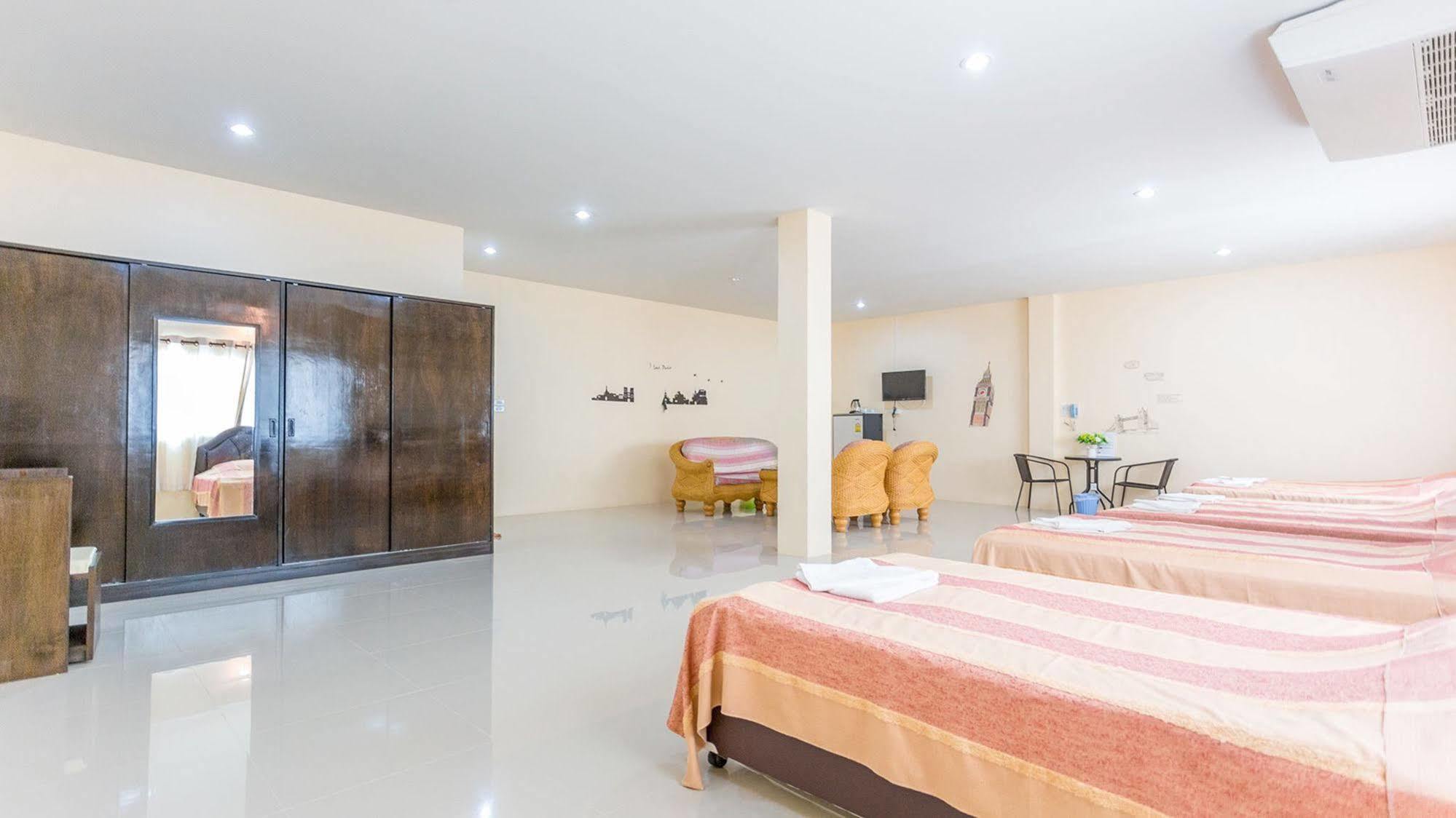 Phet Ngam Hotel Meszaj Kültér fotó